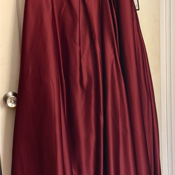 Blondie Nites Deep Red Gown - Picture 5 of 5